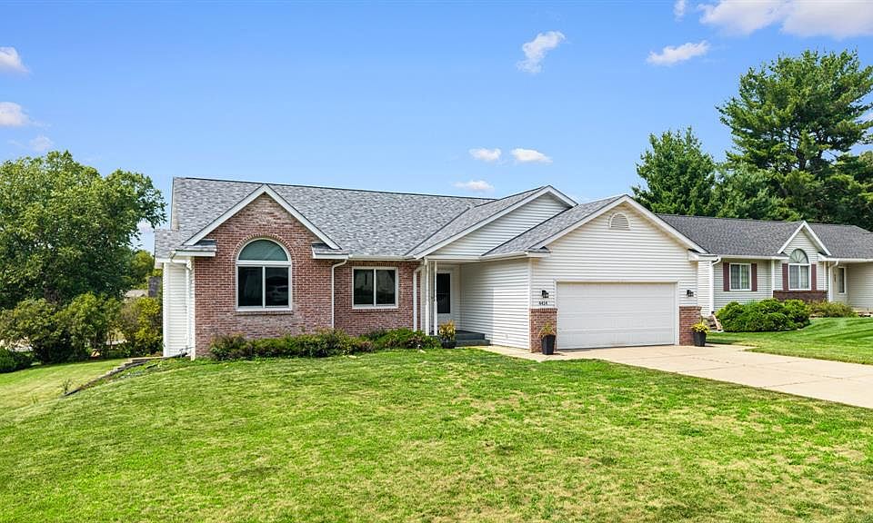 1st image of 4414 Crest Court