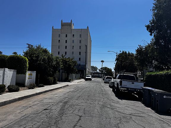 5th image of 147 W Acacia Ave APT 103