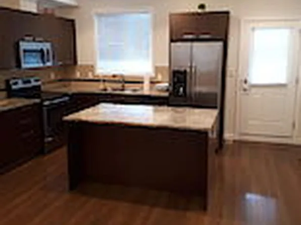 655 Watt Blvd SW #43, Edmonton, AB T6X 0Y2