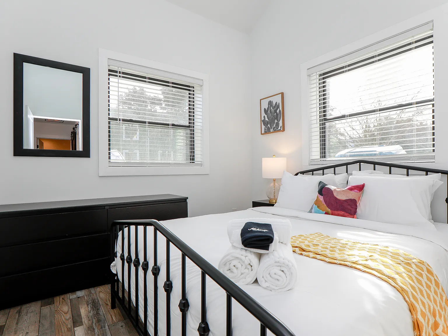 2 bed, 850 sqft, $3,500 — Photo 2