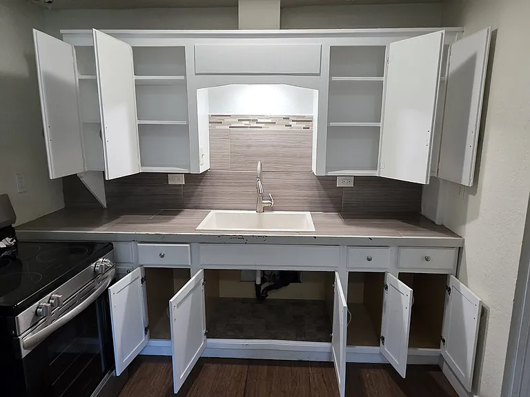 2414 W Broadway Ave #2 — Photo 8