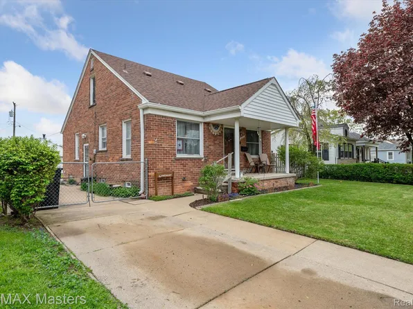 1818 Cora St, Wyandotte, MI 48192