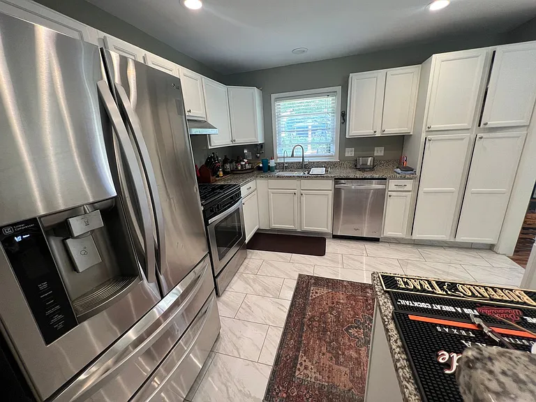 420 Walnut St — Photo 3