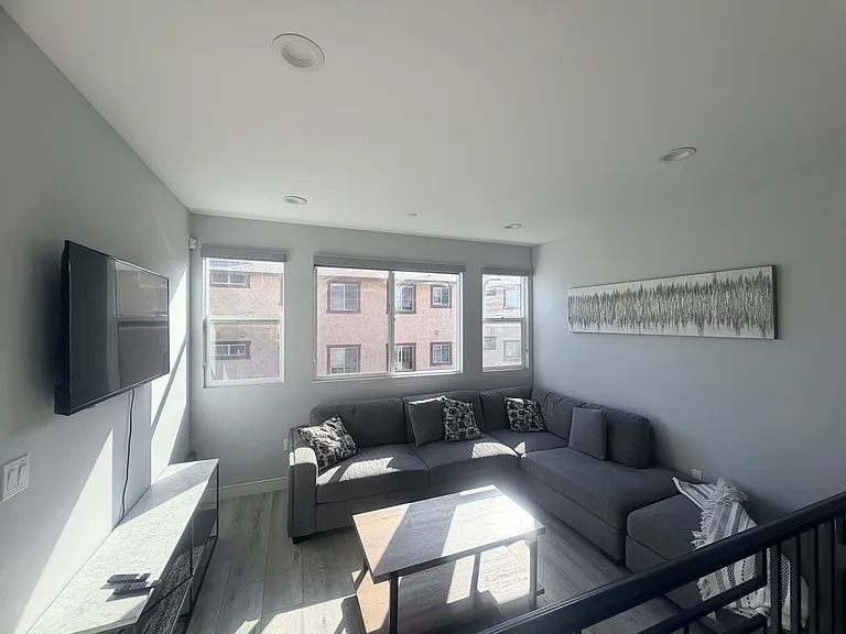 2516 Edwards Ave #D — Photo 15