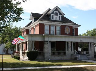 104 N 5th St, Clinton, IN 47842