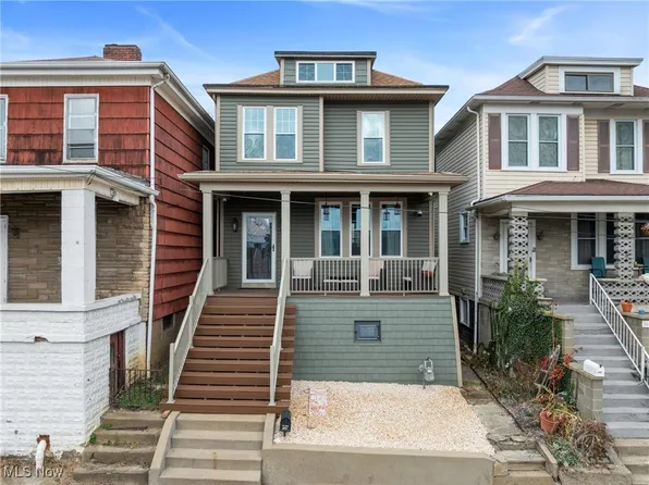 607 Vine St, Martins Ferry, OH 43935