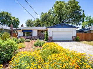 1075 De Moll Dr, Redding, CA 96002
