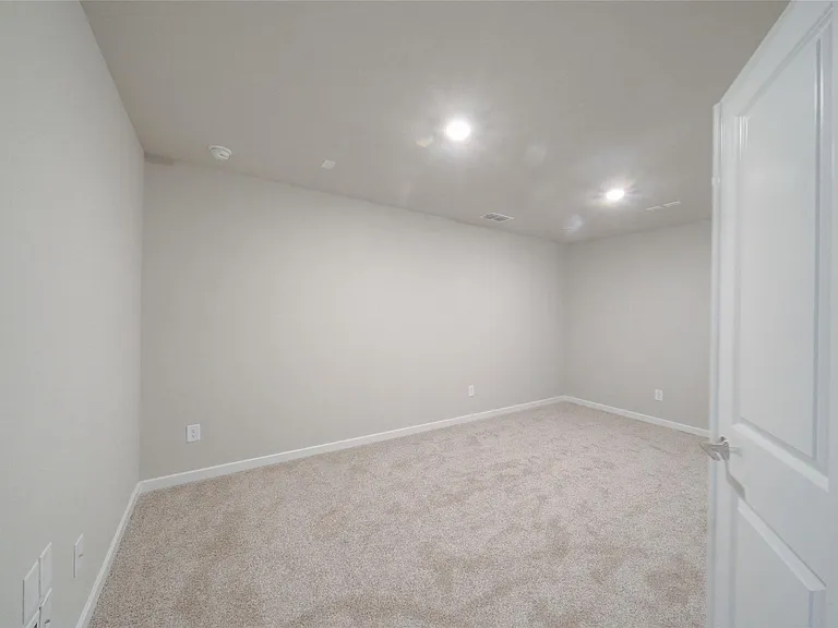21859 Fitzroy Manor Ln — Photo 15