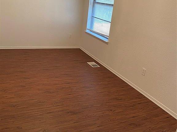 5th image of 3072 W Sycamore Cir #3074