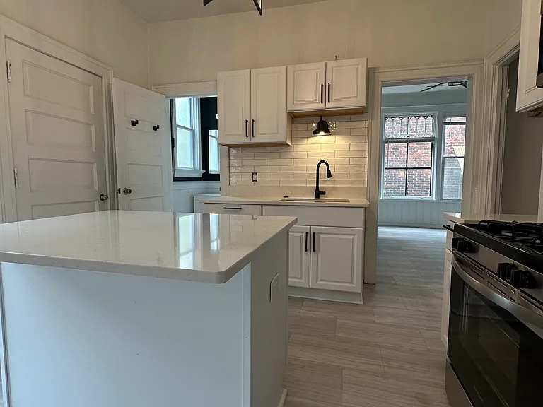2975 N Bremen St — Photo 4