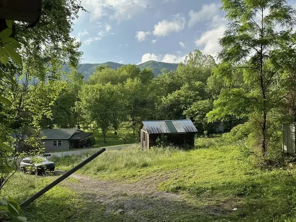 301 Little Germany Rd, Erwin, TN 37650