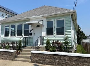 404 Brayton Ave, Fall River, MA 02721