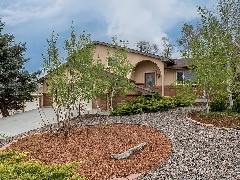 2630 Maroon Bells Ave — Photo 1
