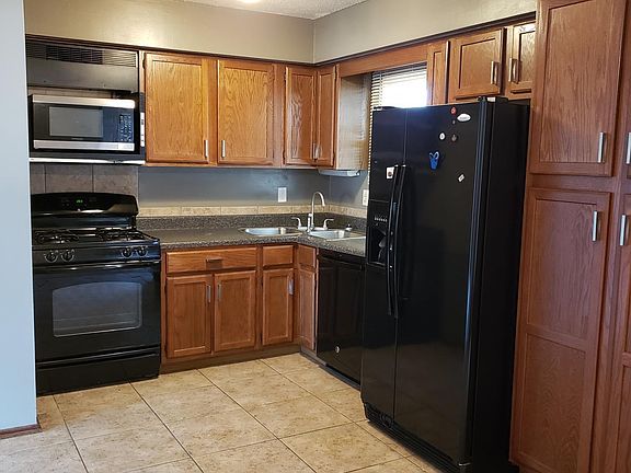 5th image of 4811 Candlelight Dr