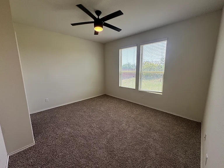 4617 Cleto St — Photo 10