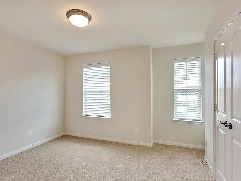 1673 Breanna Ln — Photo 11