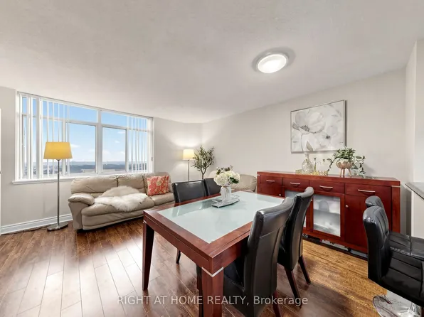 300 Webb Dr #Penthouse 9, Mississauga, ON L5B 3W3