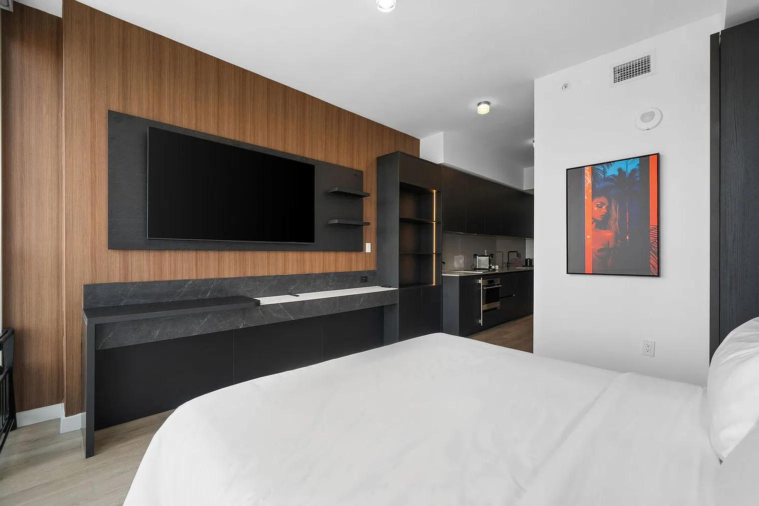 Studio, 1.0 bath, 398 sqft, $6,365 — Photo 2