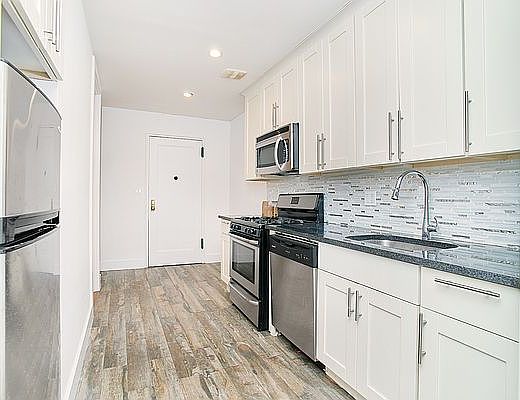 1st image of 4300 Broadway APT 5E