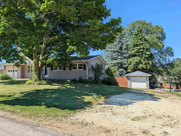 306 Richland Dr, Orangeville, IL 61060