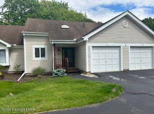 101 Duck Hollow Cir, Stroudsburg, PA 18360
