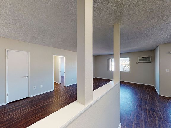 5th image of 625 N Sycamore Ave APT 210