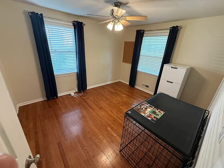 5555 Roeland Dr — Photo 13