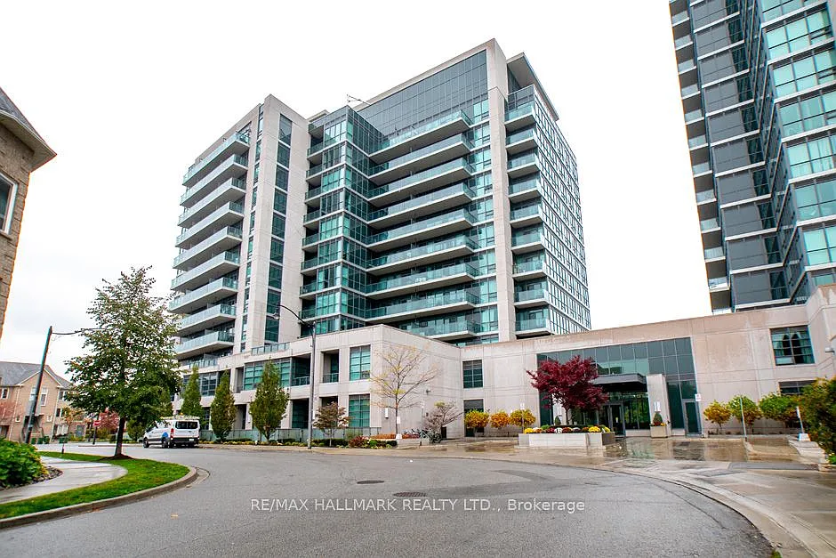 35 Brian Peck Cres #214