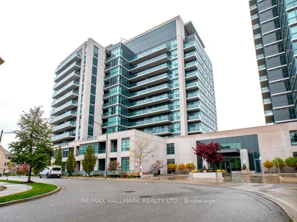 35 Brian Peck Cres #214, Toronto, ON M4G 0A5