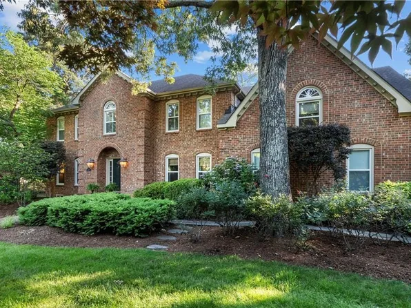 1060 Downshire Chase, Virginia Beach, VA 23452
