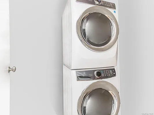 Rented by Re/Max In The City | media 24