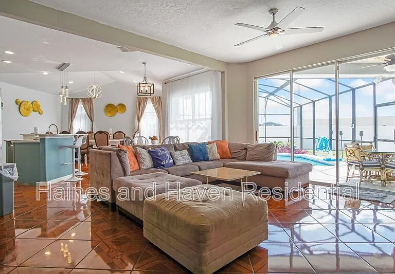 403 Corvina Dr — Photo 27
