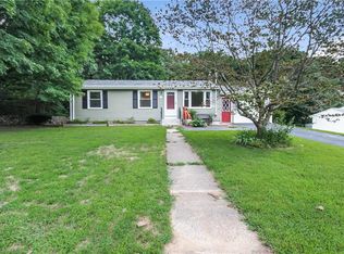 43 Abbotts Crossing Rd, Coventry, RI 02816
