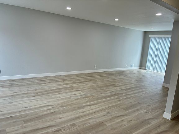 5th image of 2322 Homestead Rd