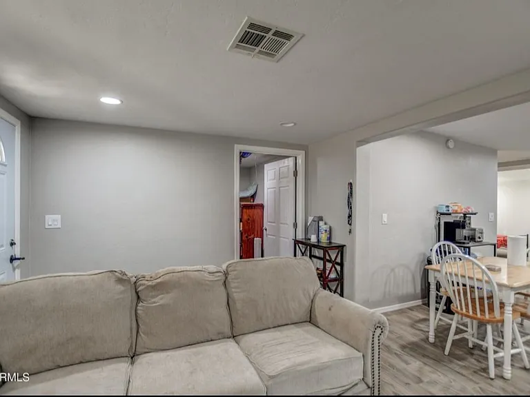 708 S 3rd St — Photo 4