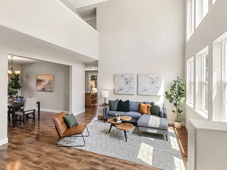 1746 Trinity Way — Photo 4