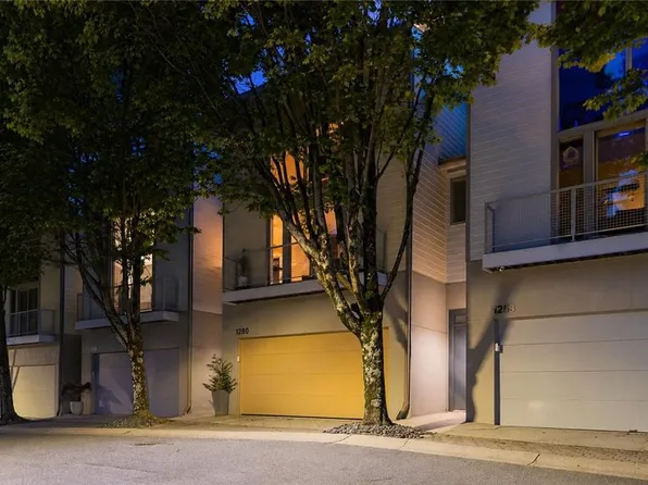 1260 Van Allen Mews NW, Atlanta, GA 30318
