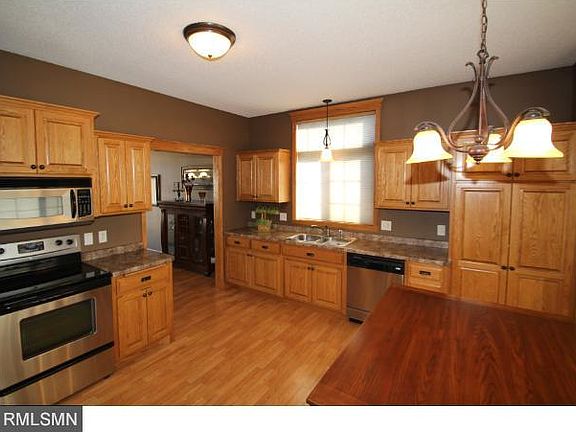 5th image of 1114 Parkwood Loop