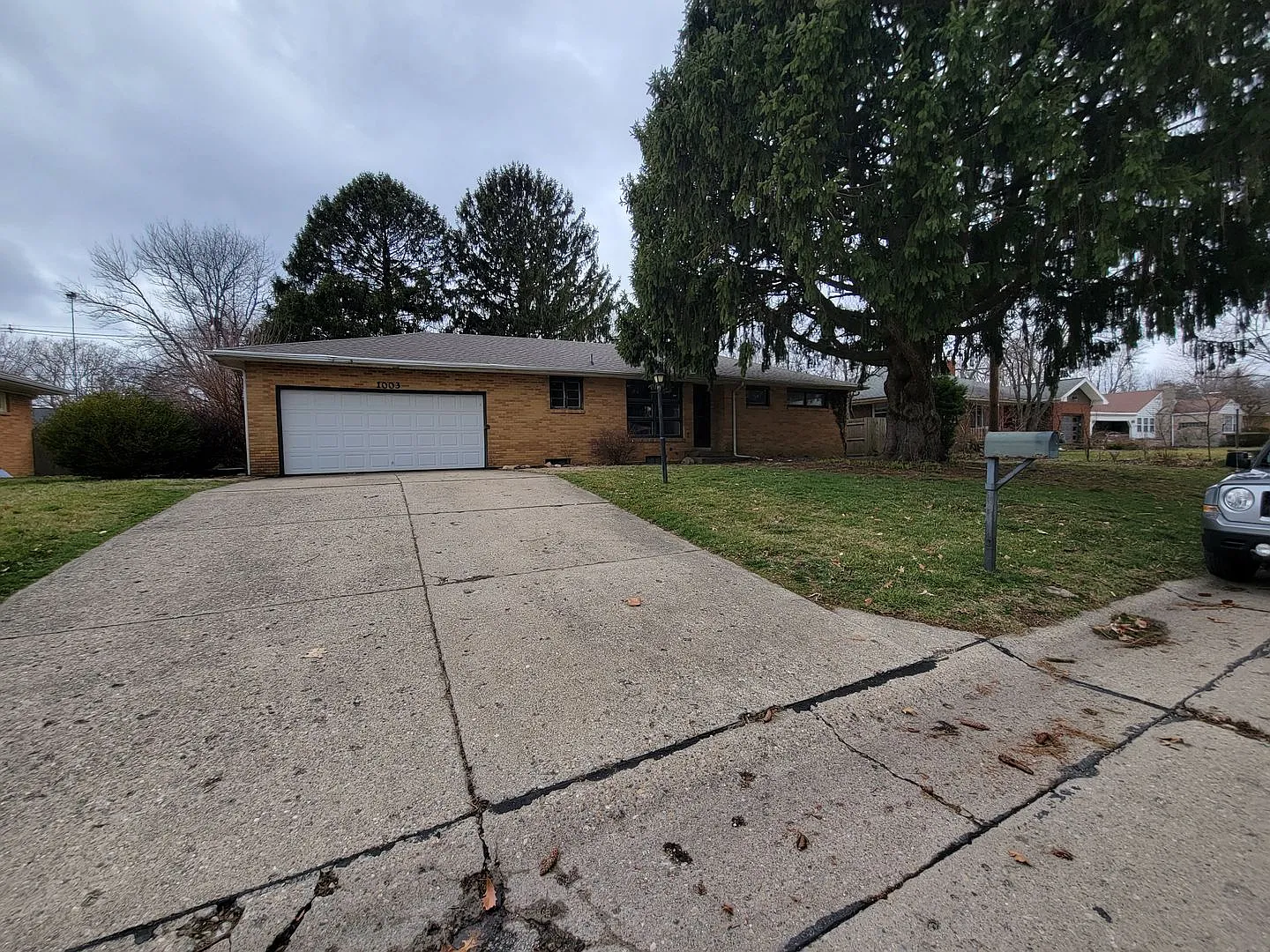 1003 S Westlawn Ave photo 1