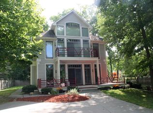 2448 S Shore Dr, Delavan, WI 53115