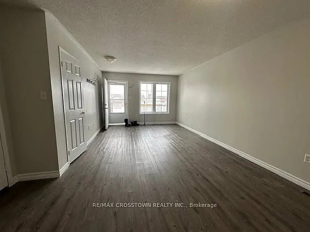 22 Larkin Dr — Photo 3