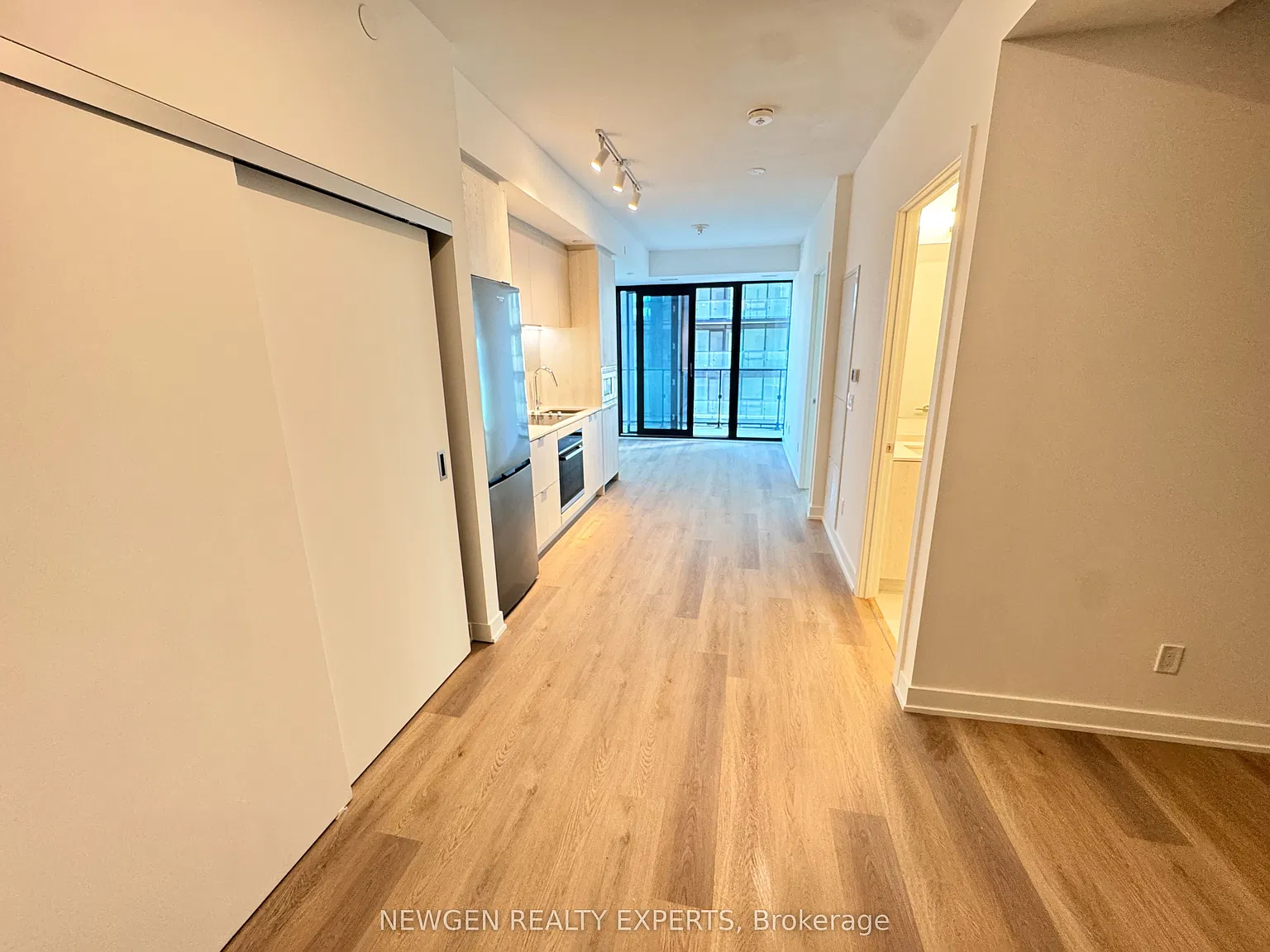 2 bed, $1,899 — Photo 3
