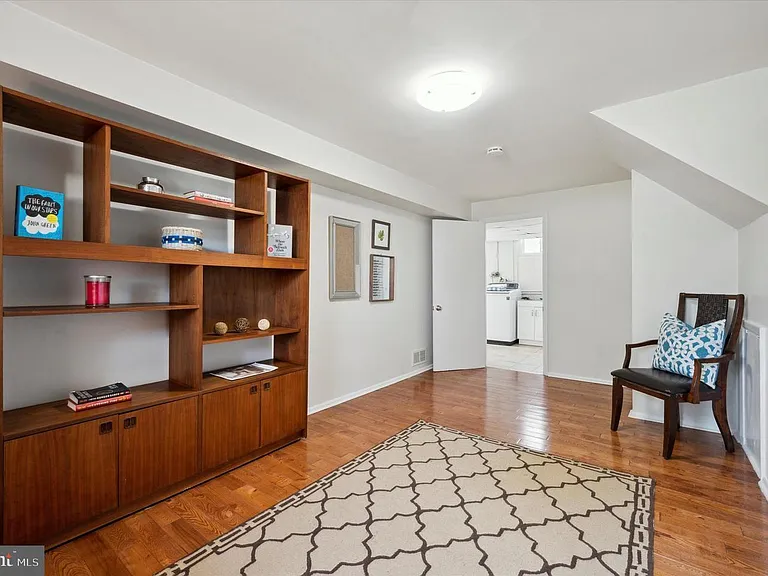 330 Williams Rd — Photo 21