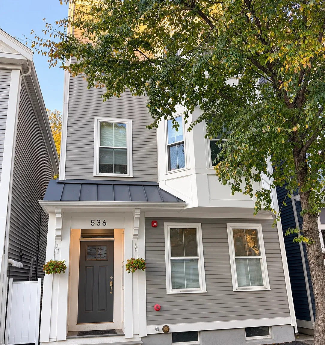 2 bed, 1138 sqft, $4,100 — Photo 2