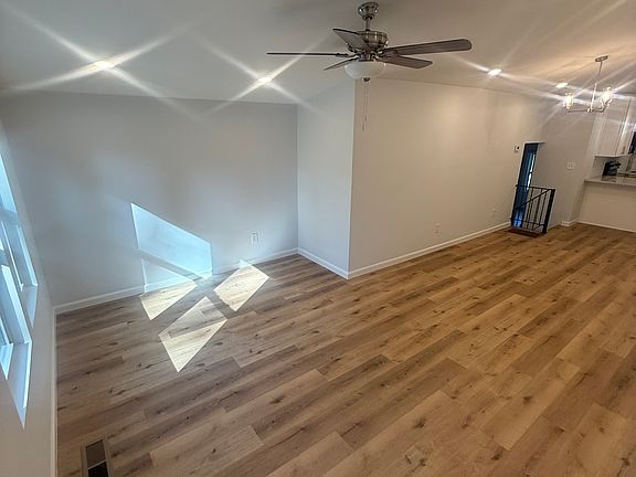 4th image of 126 Long Dr SW