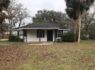 407 White Ave NW, Branford, FL 32008