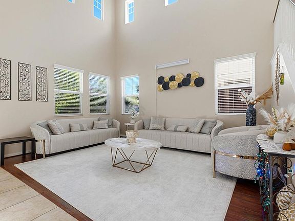 3rd image of 30241 Trois Valley St