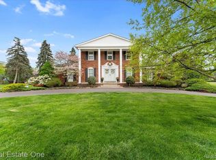 28605 Southpointe Rd, Grosse Ile, MI 48138