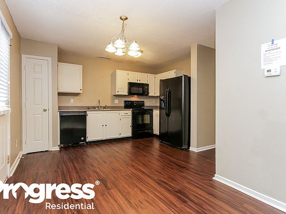 5th image of 144 Winterwood Dr