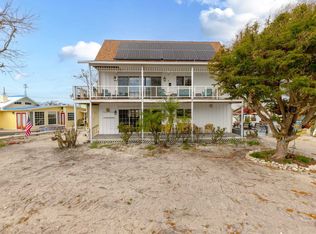 195 Jefferson St, Fort Myers Beach, FL 33931